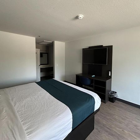Studio 6 Lake Elsinore, Ca Dış mekan fotoğraf