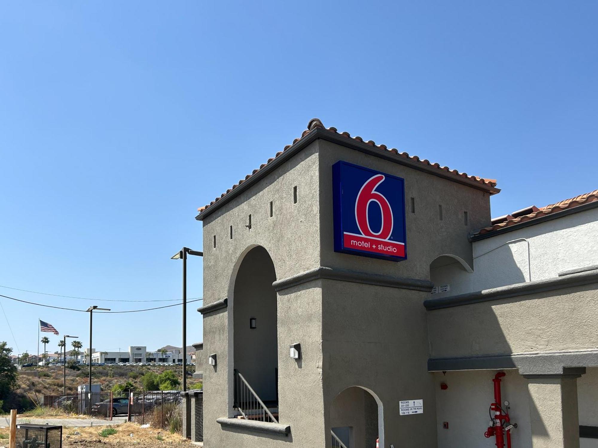 Studio 6 Lake Elsinore, Ca Dış mekan fotoğraf